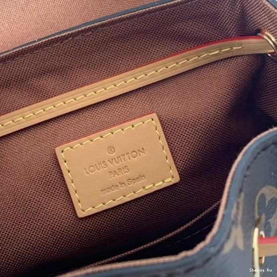 LOUIS MONTSOURIS BB VUITTON 0803